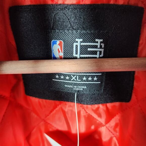 Chicago Bulls Letterman Jacket Original Deluxe Size XLarge New With Tags - Picture 9 of 10